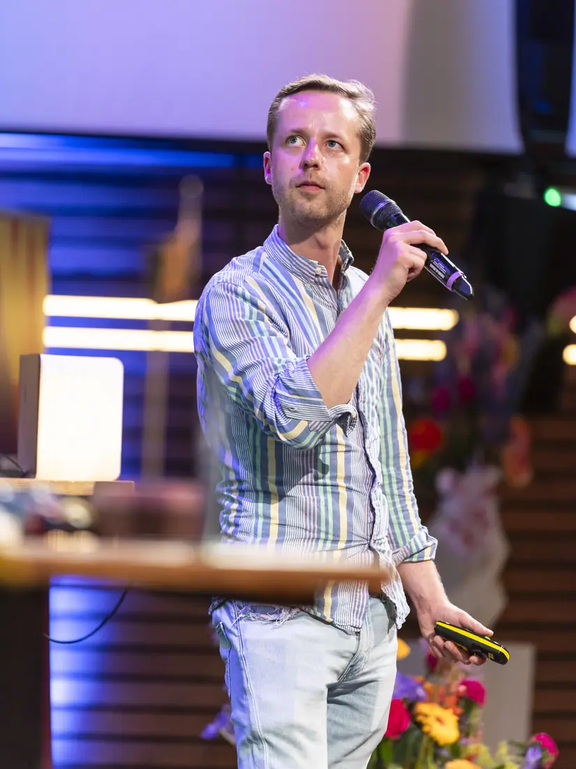 Bas Hellendoorn namens Kids Chapters tijdens Renew the Book 2026