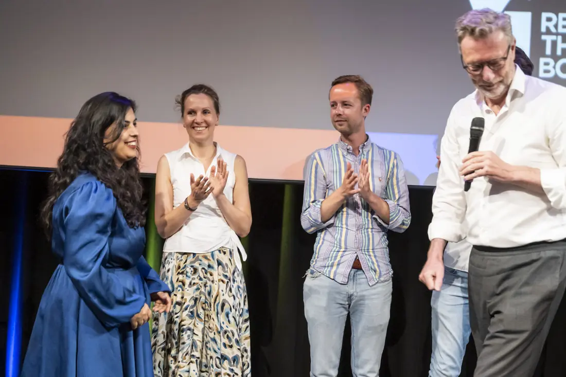 De finalisten van Renew the Book 2026 samen op het podium
